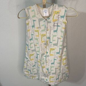 Halo SleepSack with Yellow and Blue giraffes- medium (6-12months) lightweight